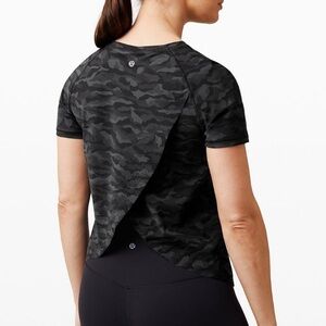 Lululemon Quick Pace Short Sleeve Top in Sequoia Camo Print Deep Coal Black